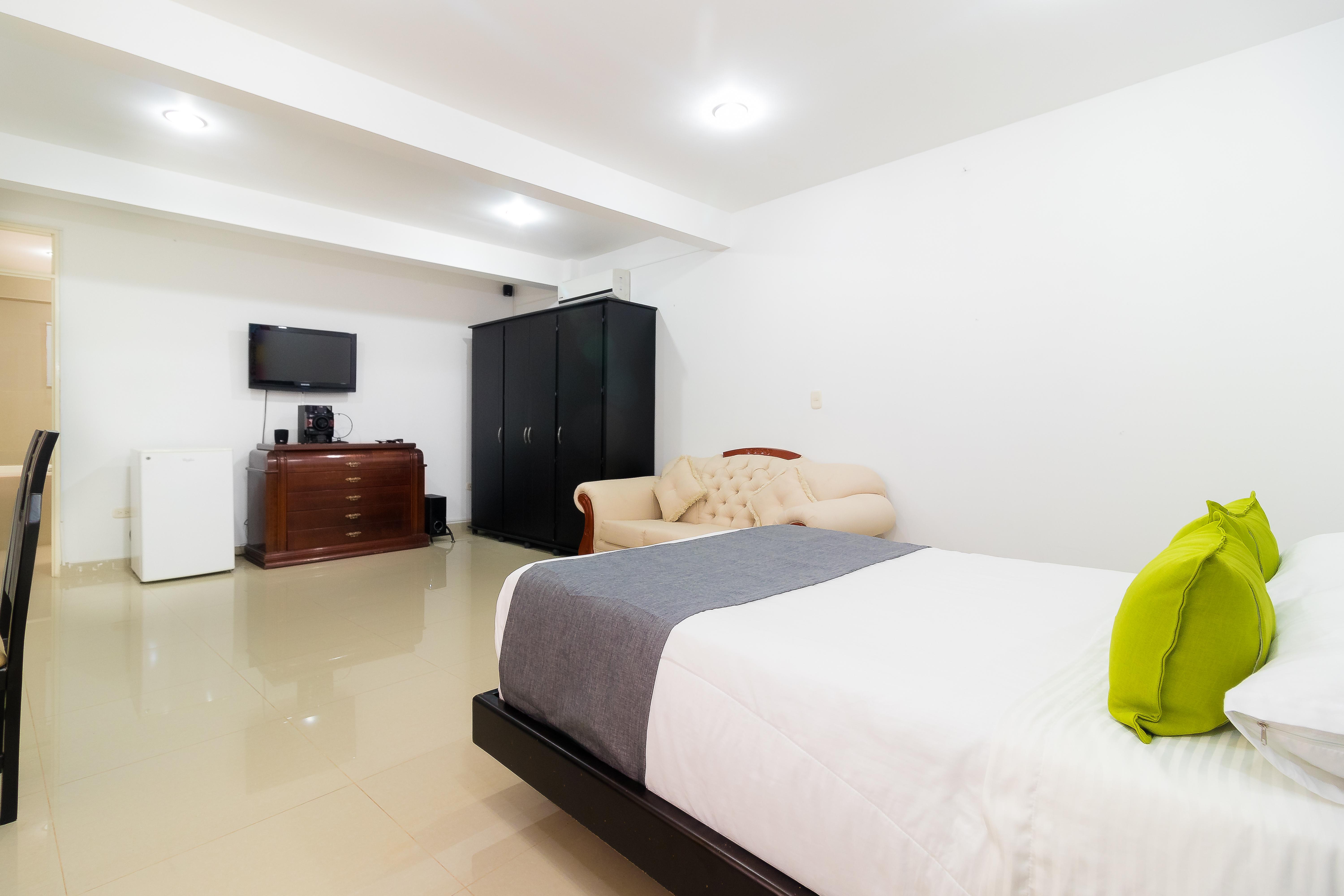 Ayenda 1132 Copiclub Hotel Ibague Bagian luar foto